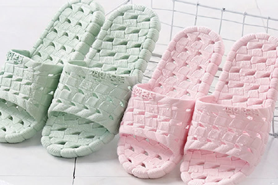 Foaming regulators for soft goods
